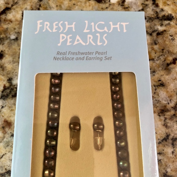 FRESH LIGHT PEARLS Freshwater Black Pearls - 17" Necklace + Earrings Set NEW! - Picture 2 of 14